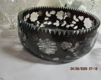 Bohemian cut to clear bowl