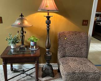 Floor lamp