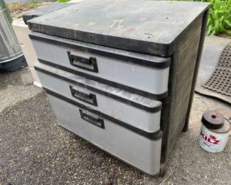 3-drawer tool storage