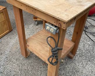 smaller bench w/electric hookup