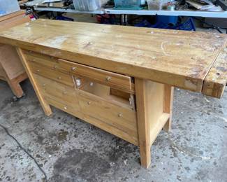 Work bench w/vice and storage drawers
