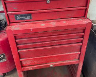 Snap-On upright rolling tool chest