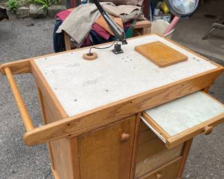 sharpening station w/storage and casters