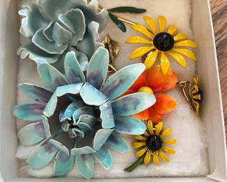 Charming Floral Brooches