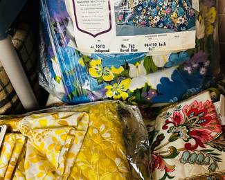 Vintage bedroom comforters
