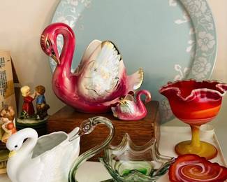 Vintage decorative glass swans