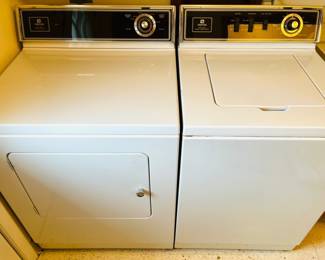 Maytag washing machine and dryer set
