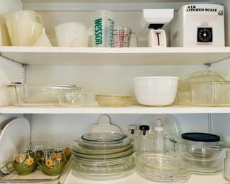 Vintage Pyrex floral glasses, various vintage kitchenware