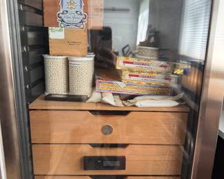 NewAir 250 count Electric cigar humidor with cigar collection