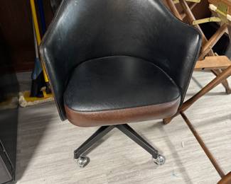 MCM swivel barrel back chair