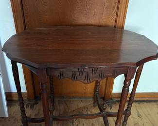 Nice walnut 1940's table