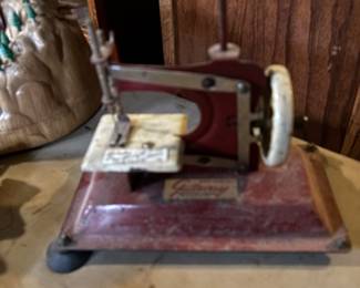 Childs Gateway sewing machine