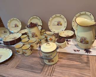 VINTAGE MONTERREY WESTERN ENAMELWARE
