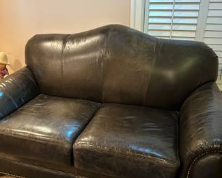 LEATHER LOVE SEAT