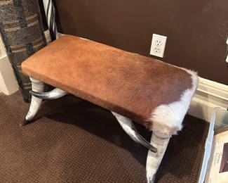 WESTERN COWHIDE BENCH