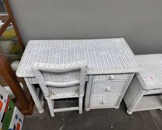 White Wicker Desk w Chair