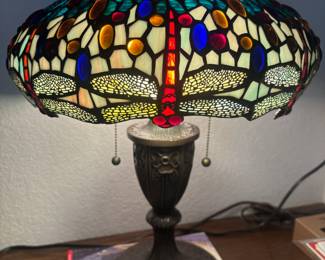 Tiffany Style Dragonfly Table Lamp