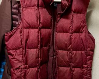 Land's End Cranberry Red Herringbone Print Down Quilted Puffer Vest – Size XL
