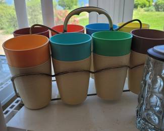 MCM Cups