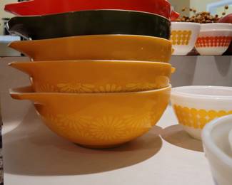 So much Pyrex