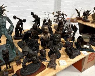 scultpures and other collectables