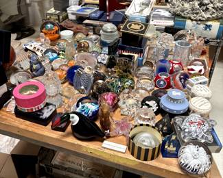 Glass paper weights