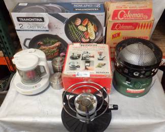 LOT KITCHEN ITEMS NOS INCLUDING COOKWARE, HEATER AND MORE