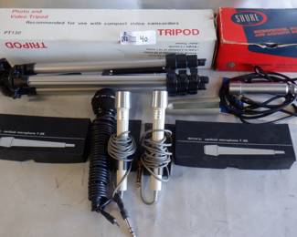 BOX MICROPHONES AND MORE INCLUDING SHURE SLIM X MODEL 7775 IN ORIGINAL BOX, SONY F-98, LAB TEC AM-22 AND MORE