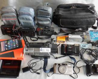 BOX ELEXTRONICS INCLUDING SONY DCR-DVD2 CAMERA, SONY DCR-TRV310, MINOLTA FREEDOM 100, FUJI ENDEAVOR 300 ZOOM, AND MORE