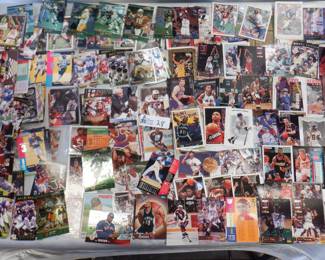 LOT VINTAGE SPORTS CARDS