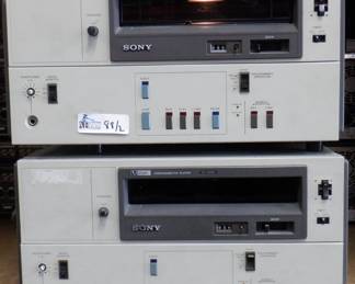 LOT OF 2 SONY VP5000 UMATIC DECKS