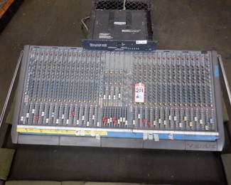 SOUNDCRAFT MXING CONSOLE WITH CPS 450/B PS IN ROLLING ROAD CASE
