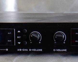 V2GO WH-847 WIRELESS MIC RECEIVER