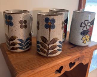 reto coffe mugs