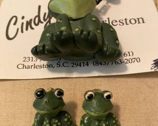 EARRINGS AND BROOCHE