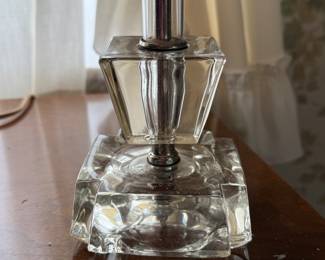 There’s some beautiful detailing on this glass