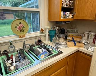 Every space in the countertops is filled