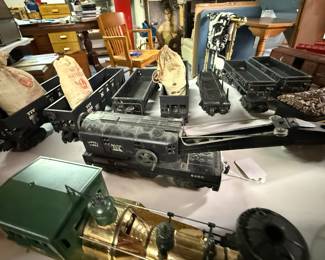 I love this line of 6460 railroad crane in the middle! Please note some are dusty and we are not typical train people and did not want to damage them by cleaning them with product. They shouldn’t be cleaned with. So they come in great vintage condition. And the dust is free.