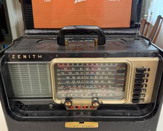 This is a FANTASTIC Vintage 1950’s Zenith Trans Oceanic Wave Magnet Radio!