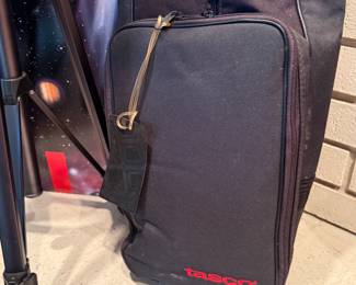 An absolutely MINT condition TASCO 450 Telescope. Original box and carrying case! 