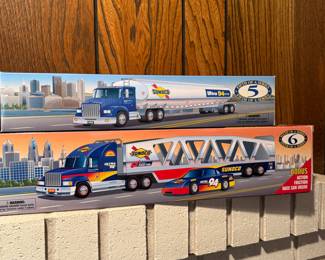 These are 1995 Sunoco 1/35 scale Trucks. MINT in their original boxes . Not sure how many were in the original series, but here we have 2, 3, 4 5 and 6! 