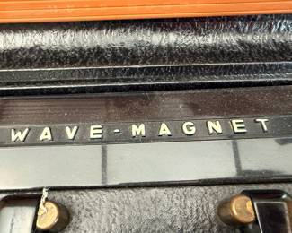 This is a FANTASTIC Vintage 1950’s Zenith Trans Oceanic Wave Magnet Radio!