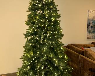 9' lighted Christmas Tree
