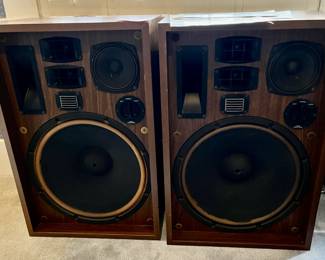 Kenwood KL-7070 floor speakers