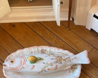 Large Italian majolica fish serving dish with tray