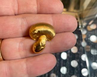 RETRO SIGNED MUSHROOM PIN/BROOCH GREAT CONDITION