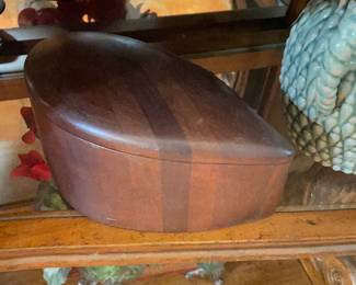 WOOD BOX COOL SHAPE