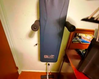 A back stretcher