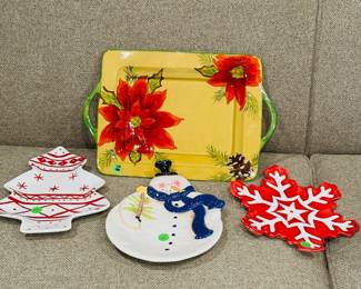 Christmas serve ware
