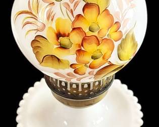 Vintage Milk Glass Electric Table Lamp